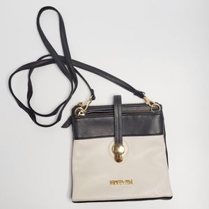 Kenneth Cole Reaction Crossbody